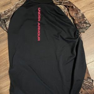 Womens hunting under armour T-shrt